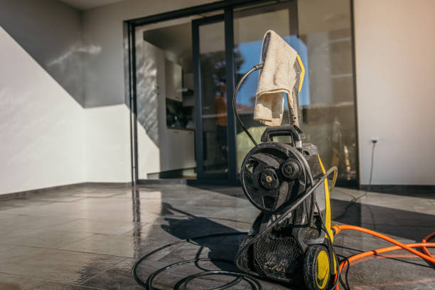 Best Pool Deck Cleaning  in Willowbrook, CA